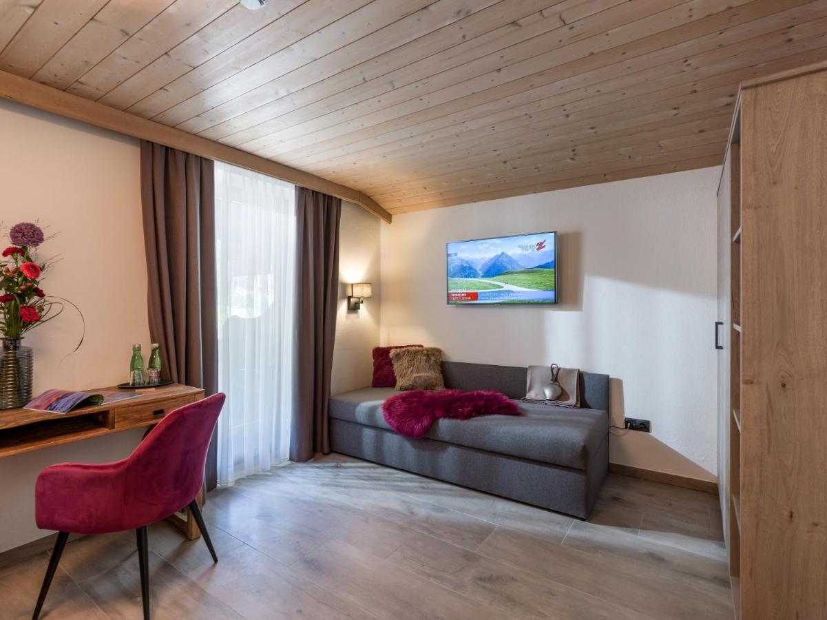 Hotel Blizz Finkenberg Extérieur photo
