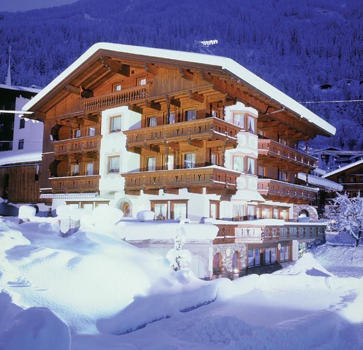 Hotel Blizz Finkenberg Extérieur photo